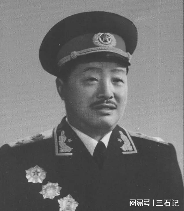 次被捕入狱威武不屈终成开国元帅尊龙AG网站两把菜刀闹革命三(图8)