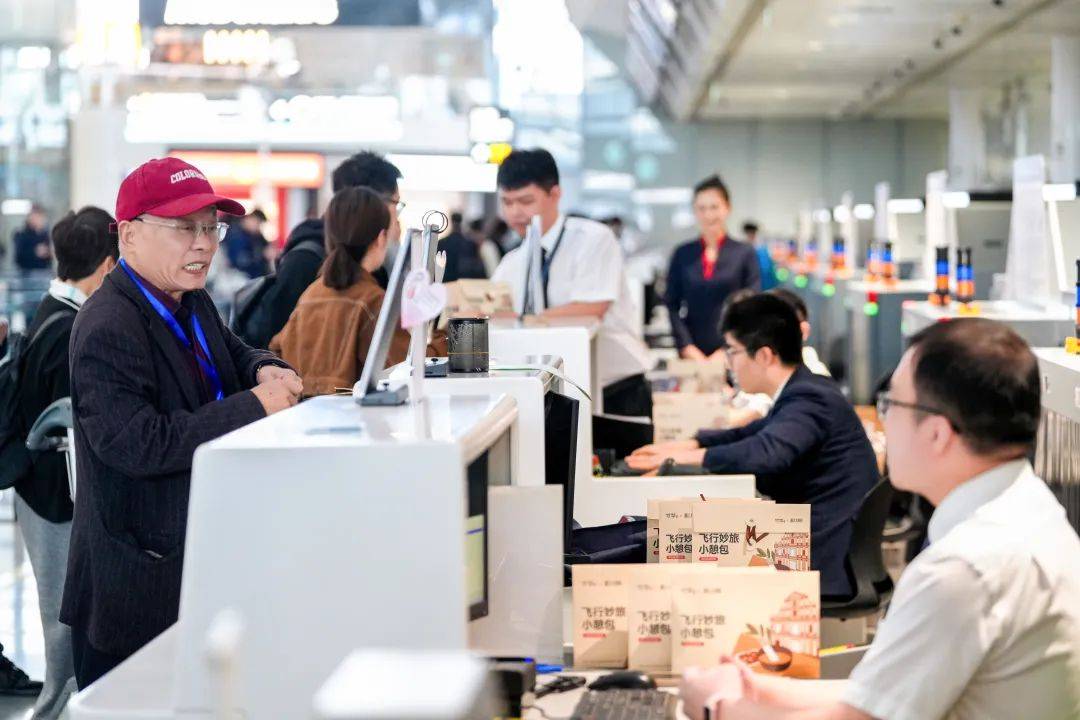 医共庆澳门回归25周年开启空中健康之旅尊龙凯时网甘草医生与澳门航空、浙江大国(图5)